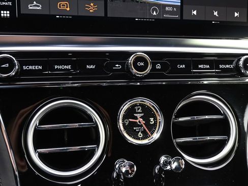 Used 2024 Bentley Continental GT image 37