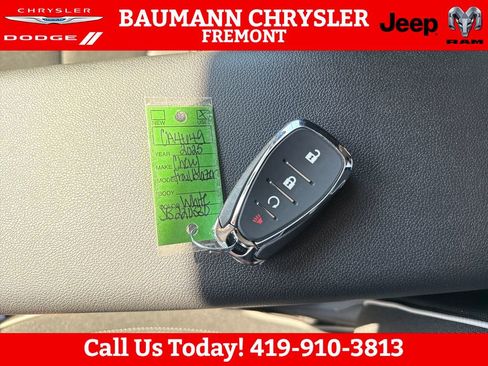Used 2025 Chevrolet TrailBlazer LT AWD/4WD image 28