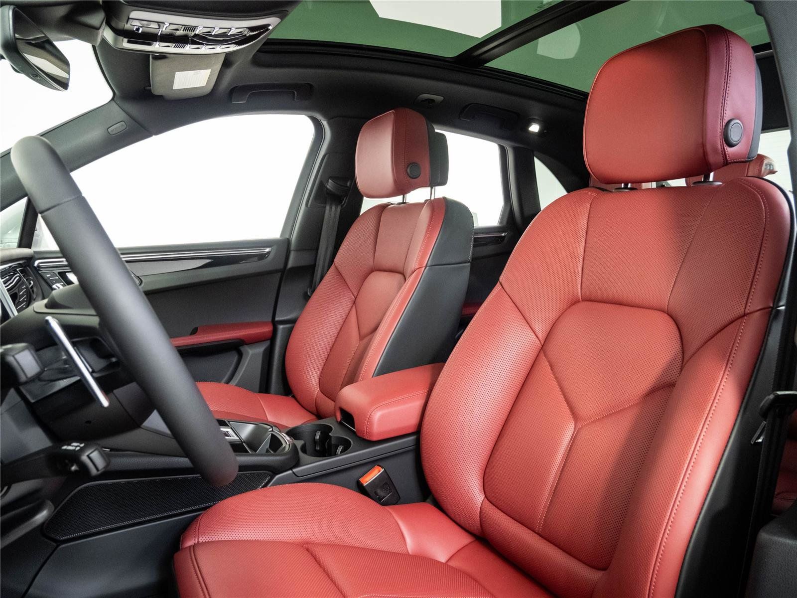New 2026 Porsche Macan Turbo AWD/4WD image 5