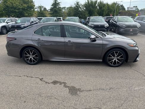 Used 2024 Toyota Camry SE w/ Cold Weather Package FWD image 8