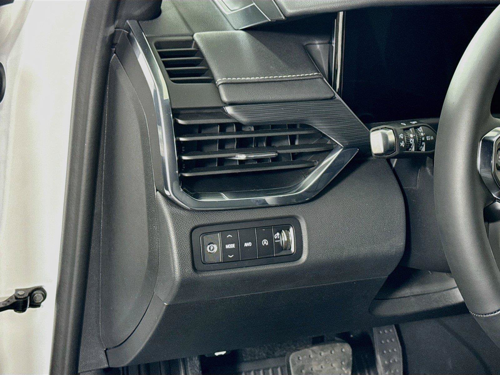 New 2027 GMC Acadia Elevation w/ LPO, Floor Liner Package AWD/4WD image 4