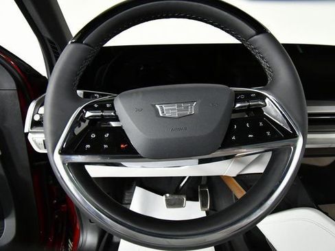 New 2026 Cadillac Vistiq Luxury w/ LPO, Floor Liner Package image 9