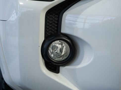 Used 2014 Toyota 4Runner SR5 Premium image 13