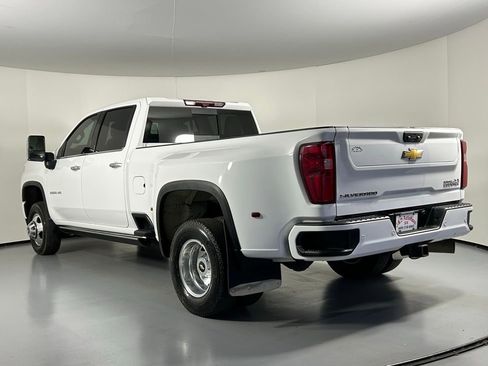 Used 2023 Chevrolet Silverado 3500 High Country image 5