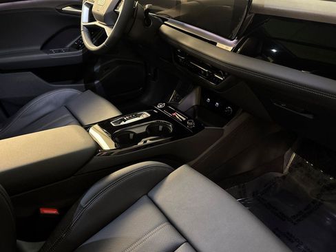 New 2025 Audi Q6 e-tron Premium Plus image 15
