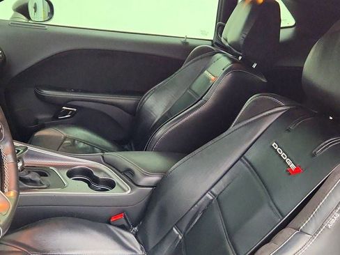 Used 2016 Dodge Challenger SRT Hellcat RWD image 20