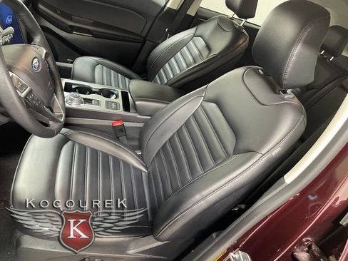 Used 2024 Ford Edge SEL image 12