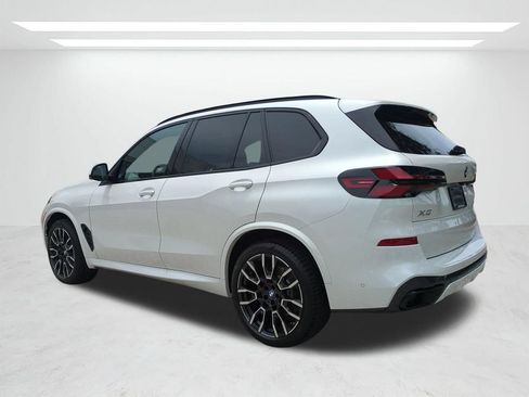 New 2026 BMW X5 xDrive40i w/ M Sport Package AWD/4WD image 6