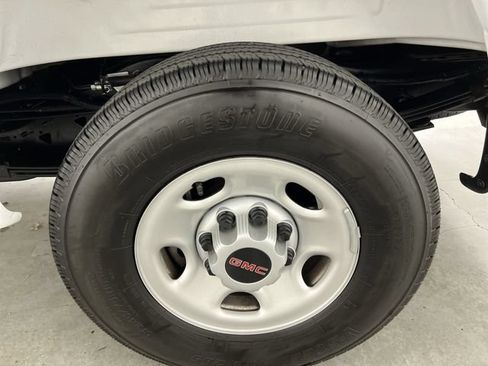Used 2025 GMC Savana 2500 w/ Driver Convenience Package RWD image 27