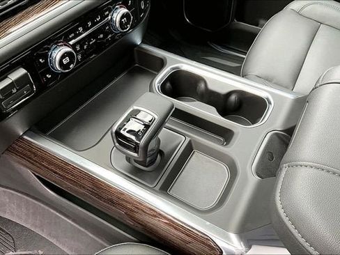 New 2026 GMC Sierra 1500 Elevation w/ Elevation Premium Package image 9