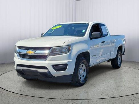 Used 2017 Chevrolet Colorado W/T w/ WT Convenience Package RWD image 3