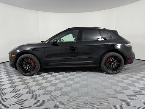 New 2026 Porsche Macan GTS image 2