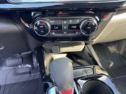 New 2026 Chevrolet Trax RS w/ Sunroof Package image 29