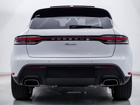 Certified 2025 Porsche Macan AWD/4WD image 10