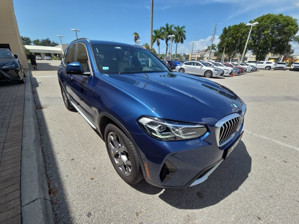 Used 2024 BMW X3 xDrive30i w/ Premium Package AWD/4WD image 1