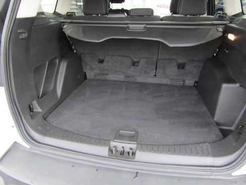 Certified 2019 Ford Escape SE image 12