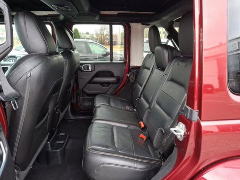 Used 2021 Jeep Wrangler Unlimited Sahara image 19