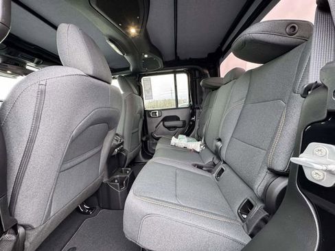 New 2026 Jeep Gladiator Sport image 21