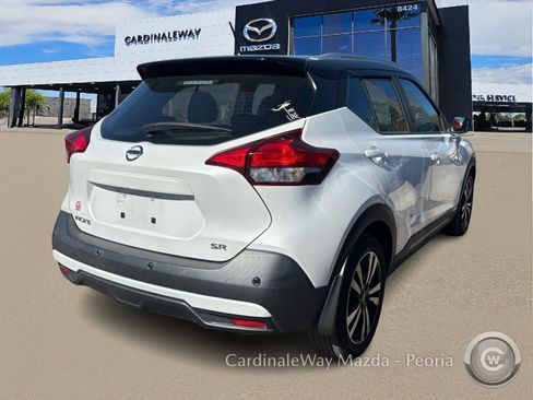 Used 2020 Nissan Kicks SR w/ SR Premium Package image 4
