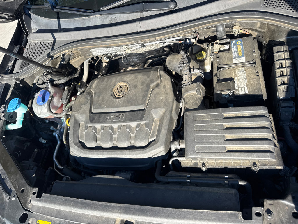 Used 2021 Volkswagen Tiguan SE FWD image 35