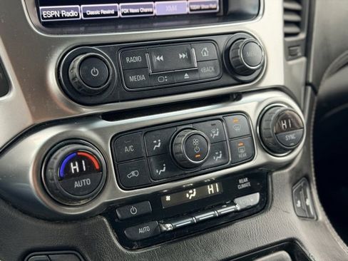 Used 2016 Chevrolet Suburban LT image 16