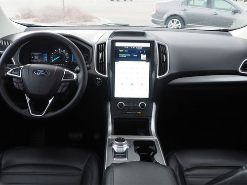 Used 2024 Ford Edge SEL w/ Convenience Package image 16