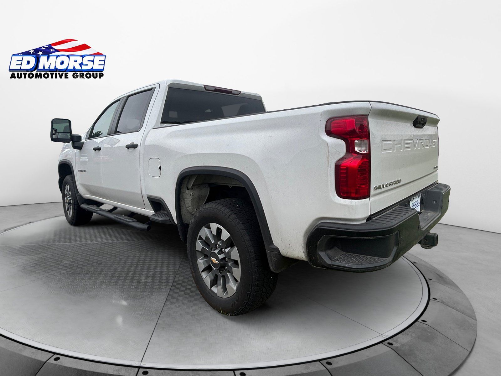 Used 2024 Chevrolet Silverado 2500 Custom w/ Custom Value Package AWD/4WD image 3