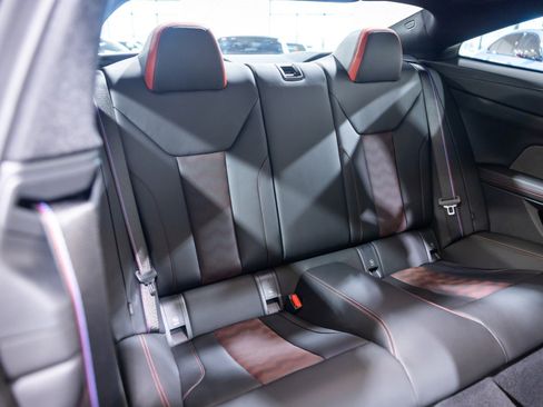 Used 2025 BMW M4 CS AWD/4WD image 38
