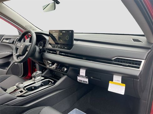 New 2025 Mitsubishi Outlander ES image 33