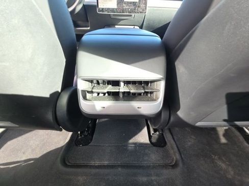 Used 2022 Tesla Model 3 Standard Range image 20