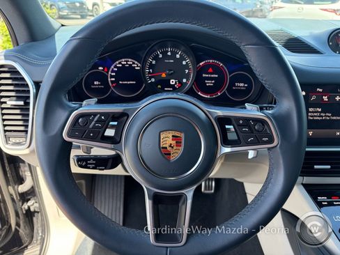 Used 2022 Porsche Cayenne S Platinum AWD/4WD image 15