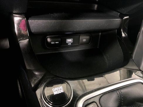 Used 2023 Kia Seltos S w/ Navigation Package image 26