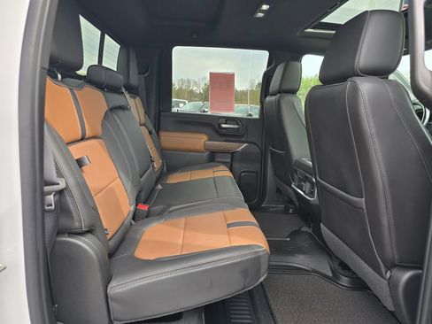 Used 2021 Chevrolet Silverado 2500 High Country w/ Z71 Off-Road Package image 31