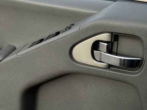 Used 2019 Nissan Frontier SV image 25