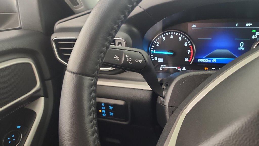 Used 2024 Ford Explorer XLT w/ Equipment Group 202A AWD/4WD image 19