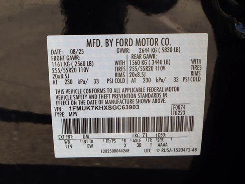 Used 2025 Ford Explorer ST-Line w/ Premium Package RWD image 38