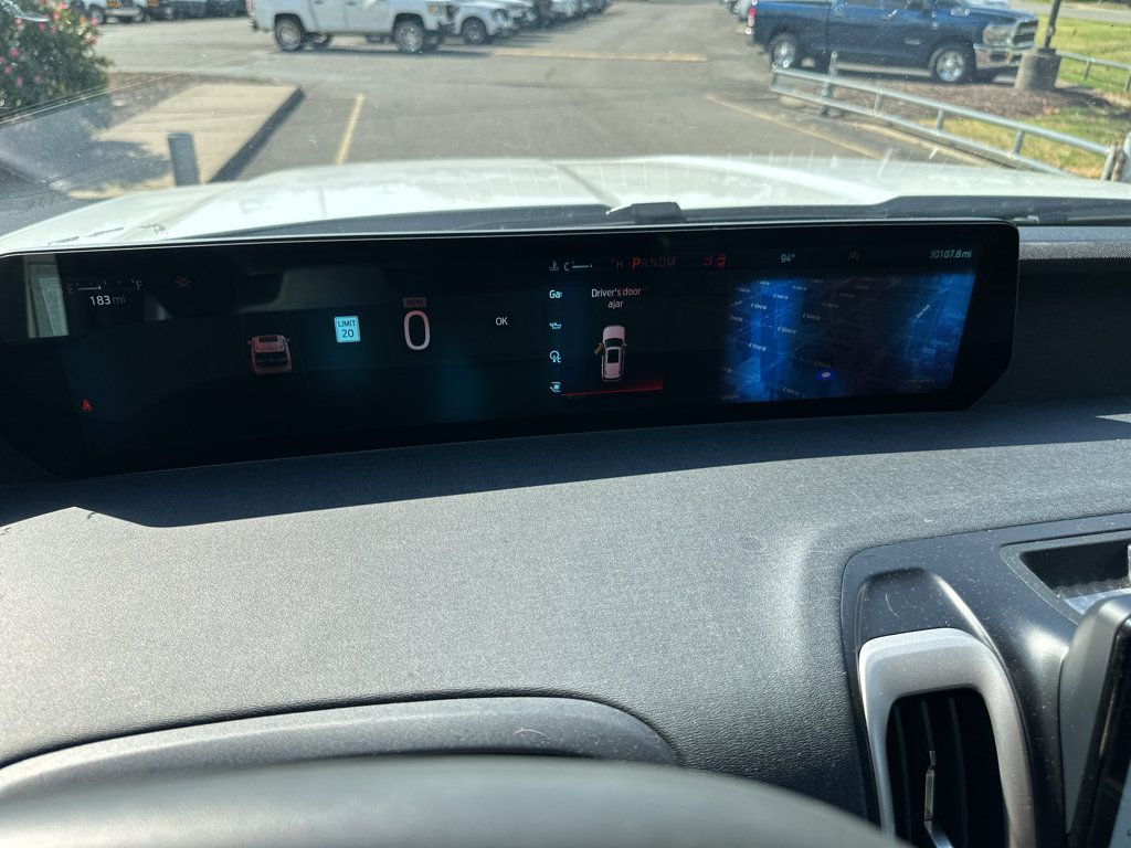 Used 2025 Ford Expedition Active AWD/4WD image 25