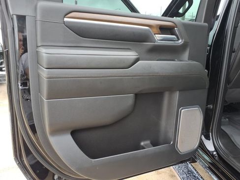 Used 2024 Chevrolet Silverado 2500 High Country w/ High Country Premium Package AWD/4WD image 23