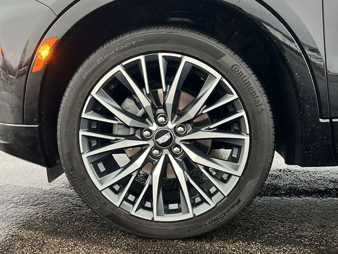 Used 2024 Cadillac XT4 Sport image 10