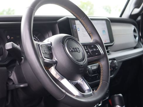 Used 2024 Jeep Wrangler Unlimited Sahara image 24