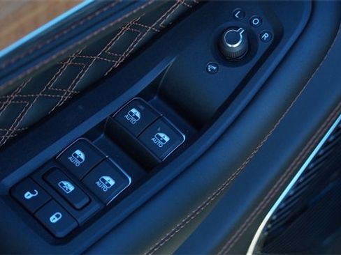 New 2025 Jeep Grand Cherokee Summit image 20