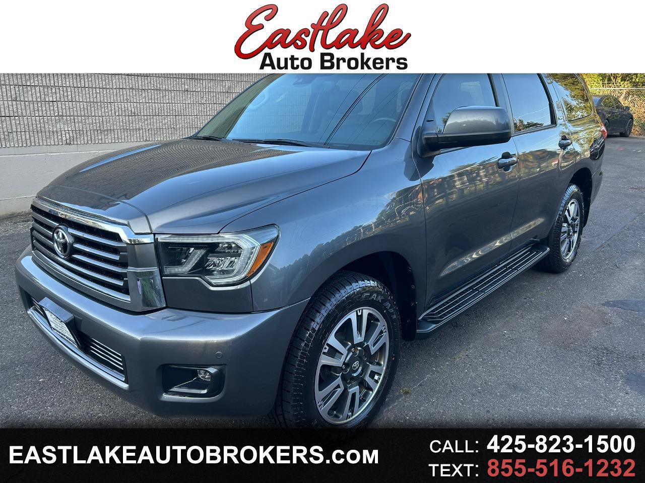 Used 2018 Toyota Sequoia SR5 w/ Premium Package AWD/4WD image 1