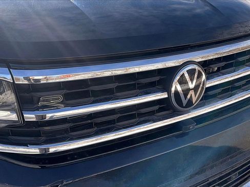 Used 2023 Volkswagen Atlas Cross Sport SEL Premium R-Line image 31