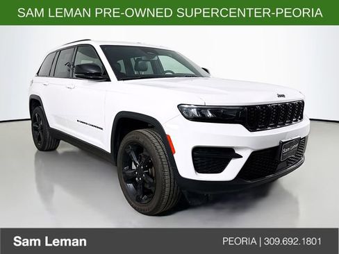 Used 2024 Jeep Grand Cherokee Altitude image 1