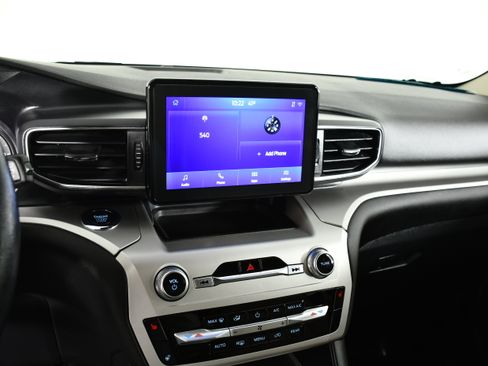 Used 2022 Ford Explorer XLT w/ Equipment Group 202A image 27