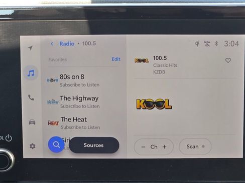 Used 2025 Toyota Camry LE FWD image 18