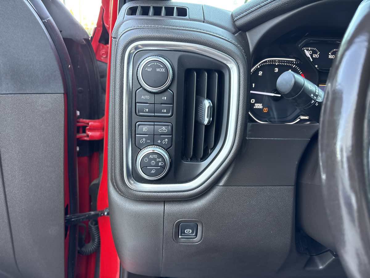 Used 2020 GMC Sierra 3500 SLT w/ Gooseneck/5TH Wheel Package AWD/4WD image 22