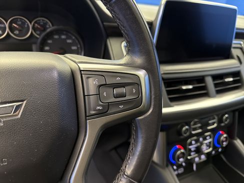 Used 2021 Chevrolet Tahoe Z71 w/ Rear Media and Nav Package image 17