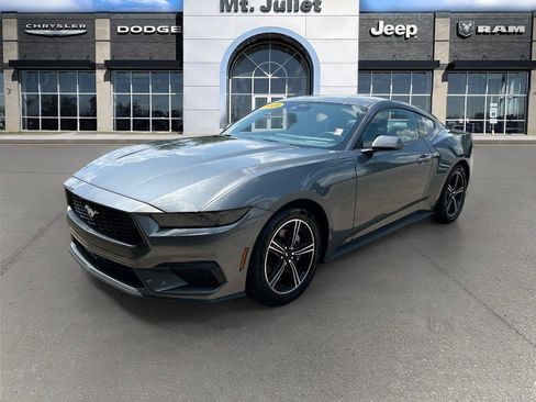 Used 2025 Ford Mustang Premium RWD image 8