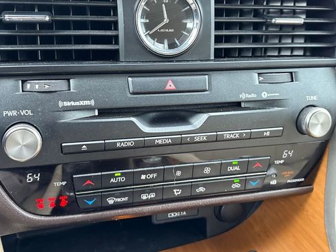 Used 2020 Lexus RX 350 AWD w/ Premium Package image 19